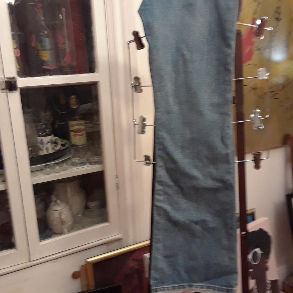 Abercrombie  & Fitch jeans size 2S. 29 inch inside leg.  Great condition - Picture 6 of 8